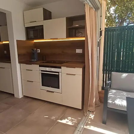 L'ecrin Du Sud 4p Elegant, Clim , Piscine, 50m Village Naturiste * אגדה